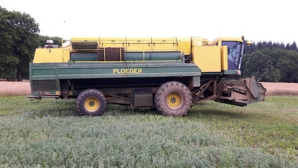 Materiel Moisson Petits-Pois St-Roch Ferrieres 14-07-2019 06
